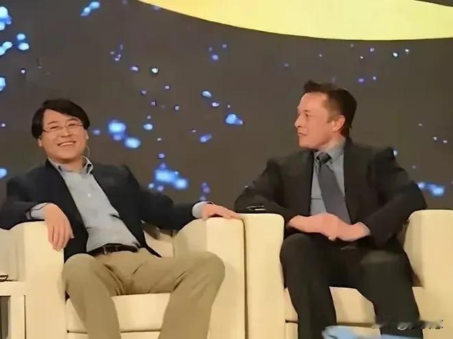 马斯克还是那个十二年前马斯克，而杨元庆已经不是十二年前那个杨元庆了！
十二年前，