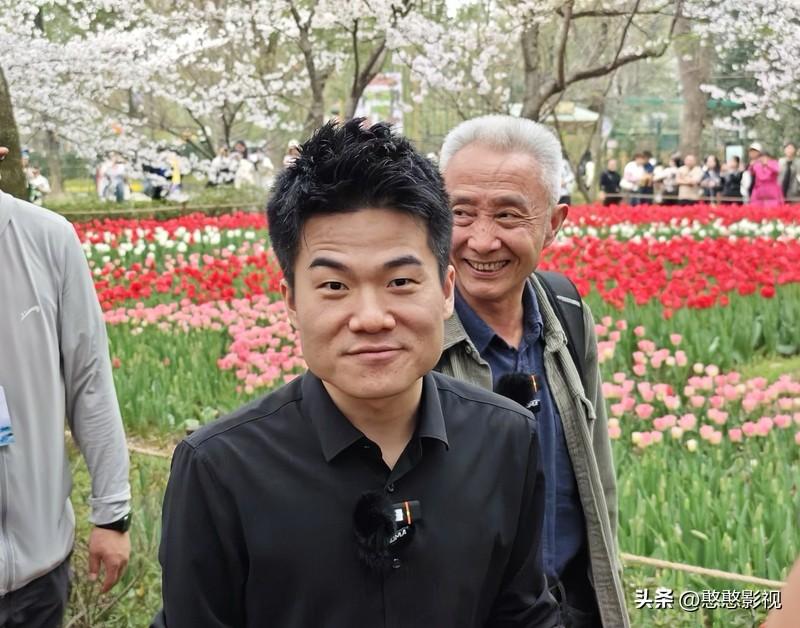 李阳攻击董宇辉这事儿真让人无语。他贬低董宇辉又矮又丑、智商情商不高，这纯属为了博