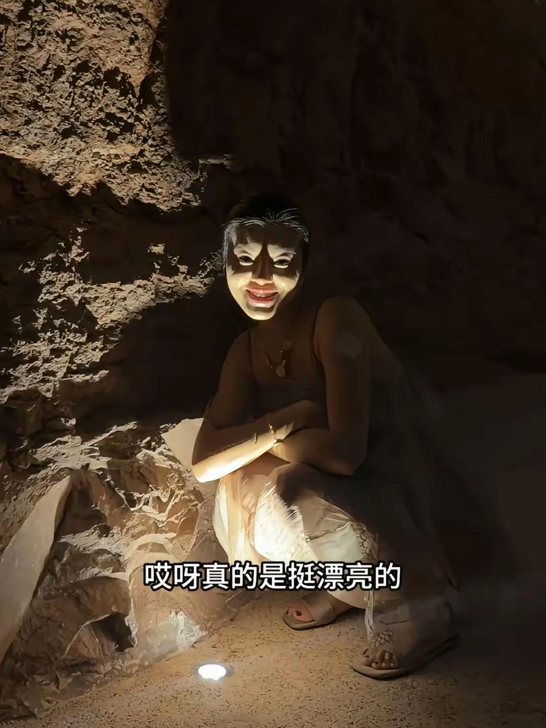 出去旅游老公给我拍的照片！你们说我应该怎么奖励他？