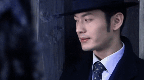 黄晓明版的《上海滩》超出了老版

不少人认为周润发版的《上海滩》属于天花板级别的