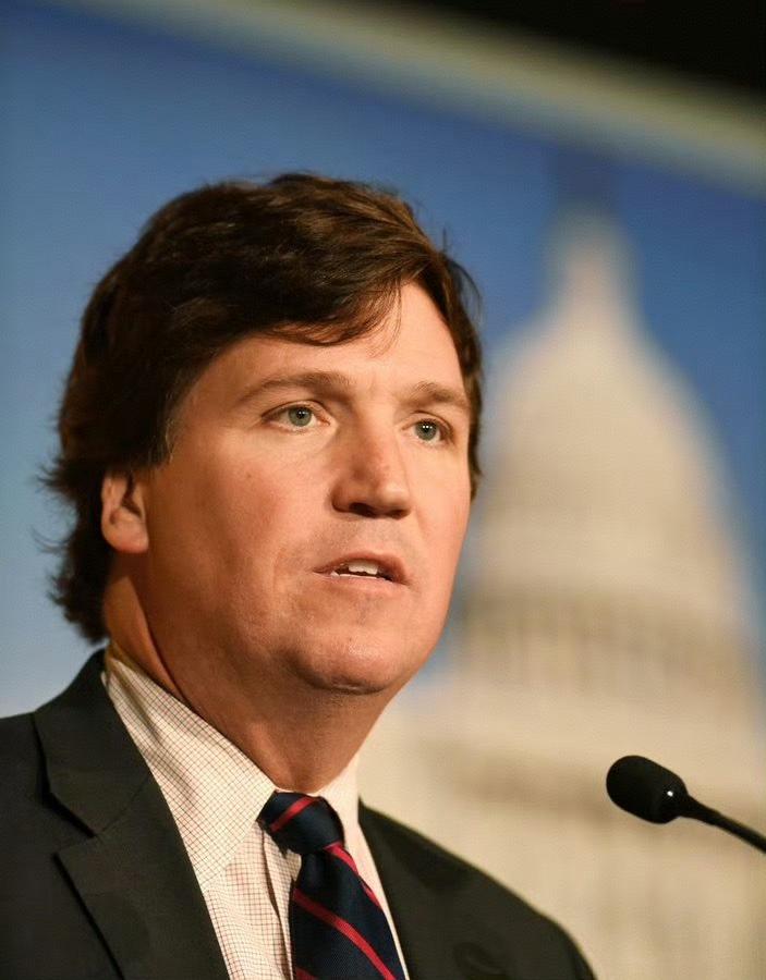 据塔克·卡尔森称，一名国会议员告诉他，国会昨天已接到简报：对委内瑞拉的战争即将到