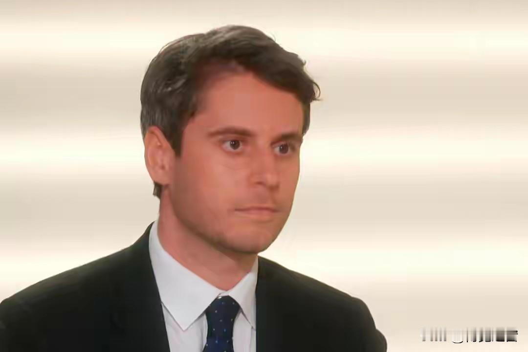 法国人：绝不能让我们的后代沦落为中国人端茶倒水的地步
 
加布里埃尔·阿塔尔（G