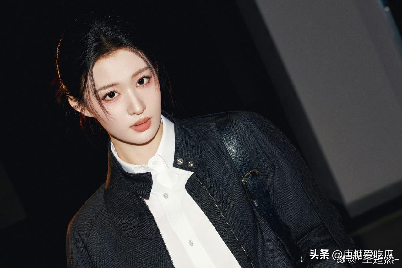 男明星里面
我最想不通的就是杨洋了
王楚然大青衣出道，要什么有什么，年龄颜值身材