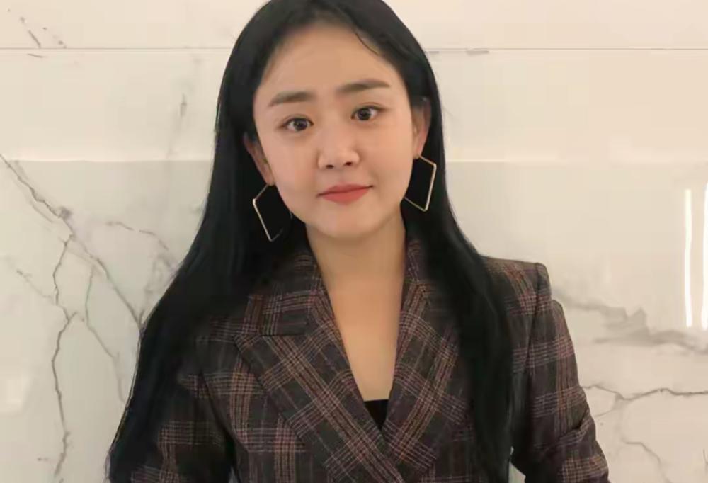 凭《蓝色生死恋》爆红的文根黄官宣结婚
多家媒体消息，有着“国民妹妹”之称、39岁