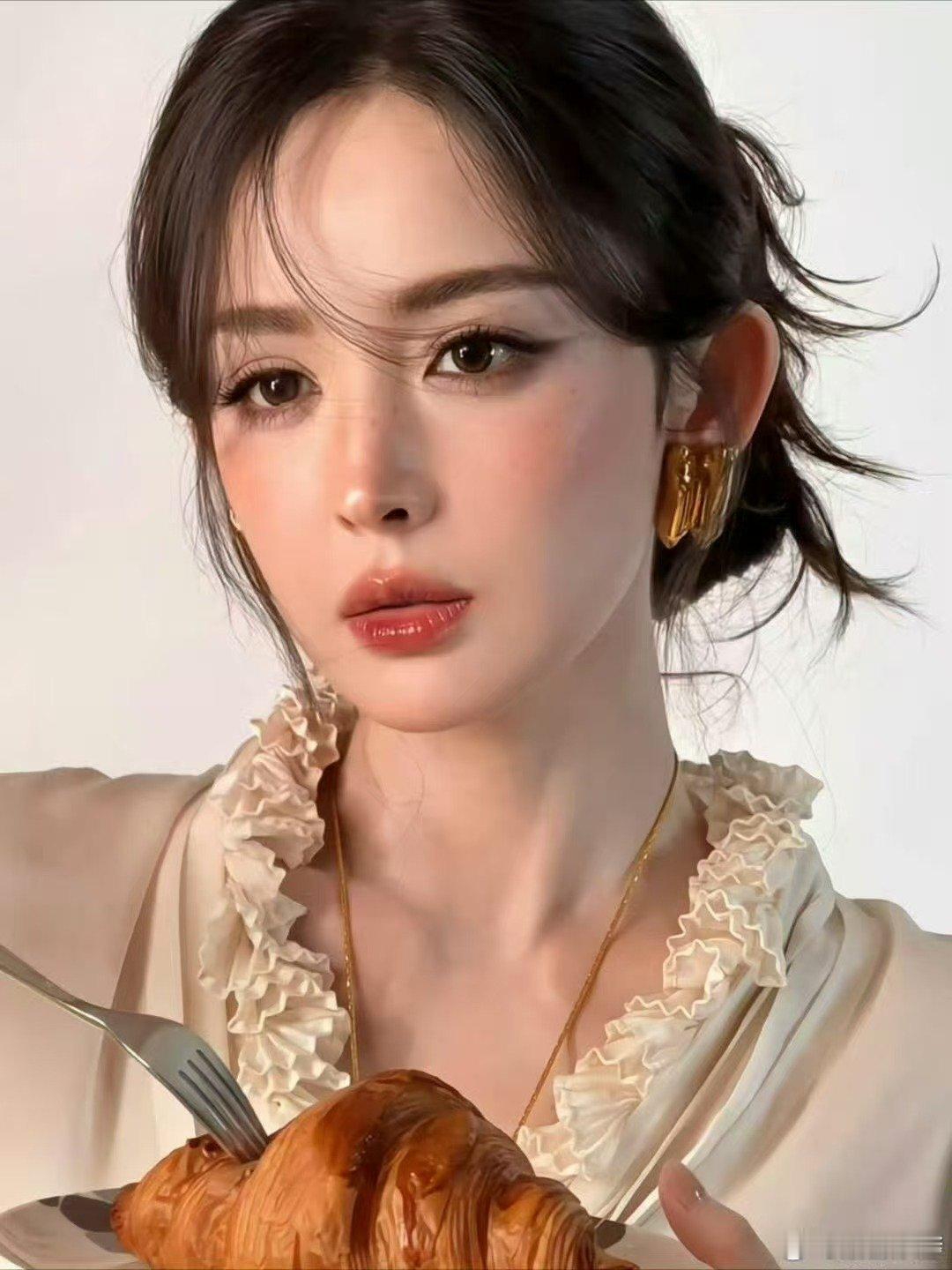 李佳琦也没逃过娜扎的古娜之夹古娜之夹名场面，李佳琦从从容淡定到痛出高音，全程高能