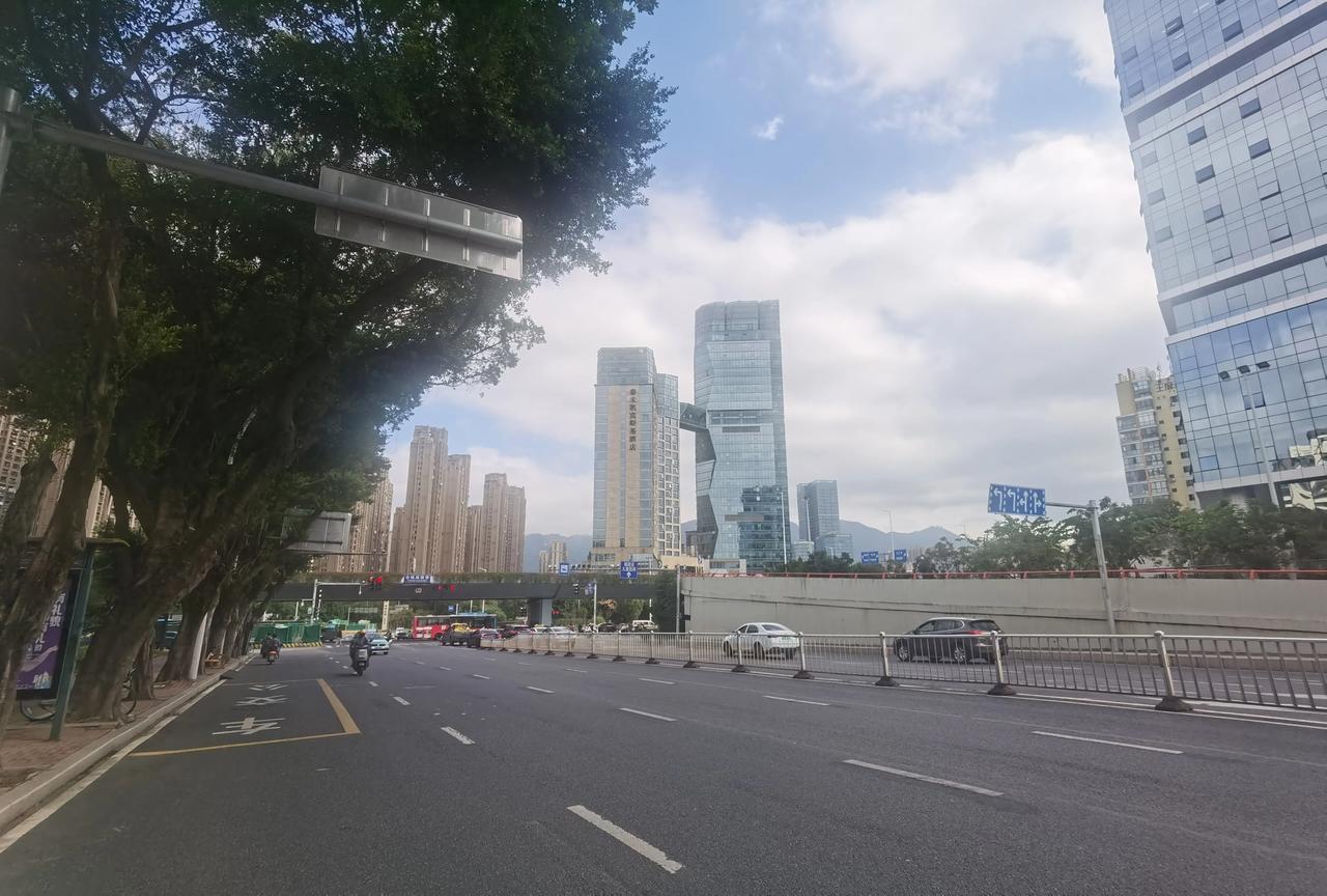 【这里的变化天翻地覆】

九十年代，二化这里二环还未建成，到了这里，感觉是荒郊野