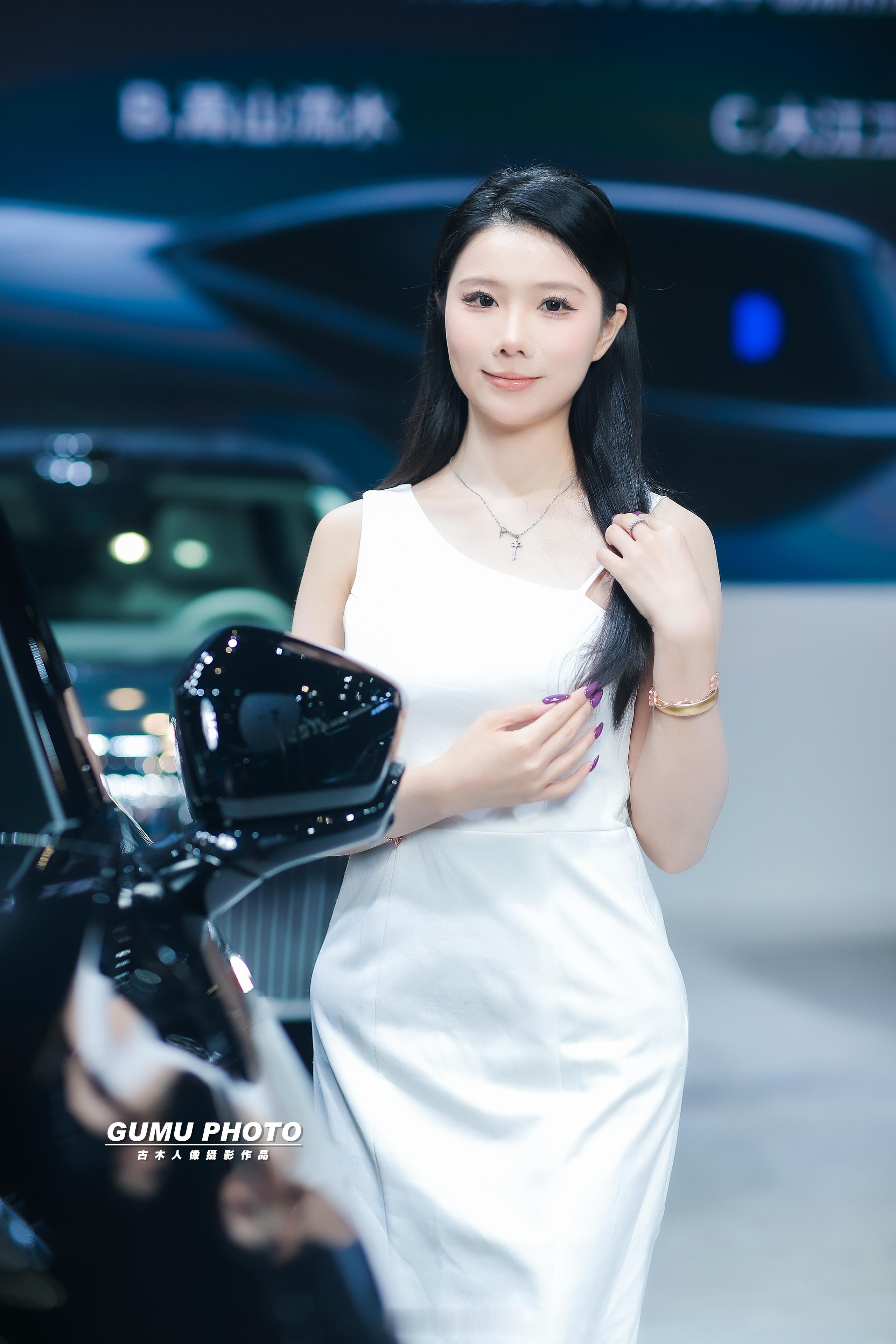 2025重庆汽车消费节长城汽车展台模特小姐姐。2025重庆汽车消费节   