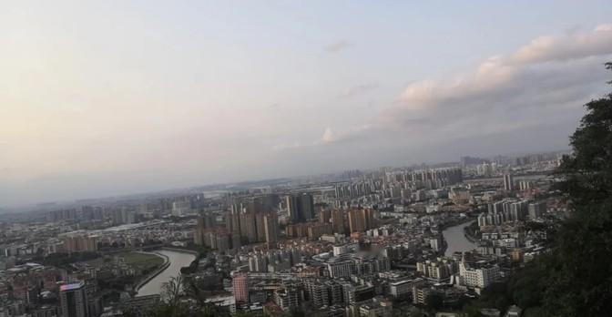 我的生活，用数字说话：1、登山，一周3～5次。常常一个人
第一、登山，一周3～5