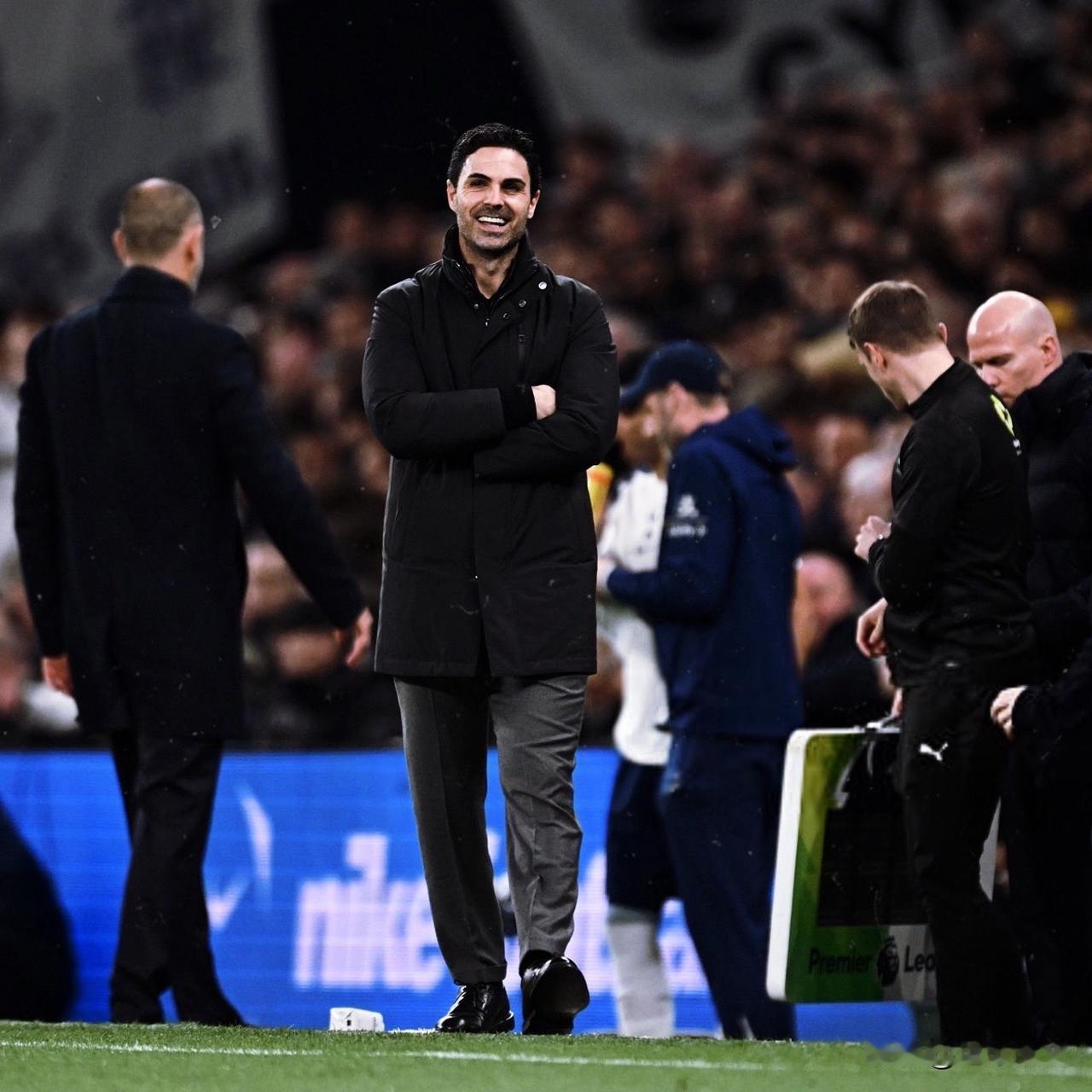 埃泽挺身而出，哲凯赖什燃尽一切，因卡皮耶完成蜕变。阿森纳英超历史首次联赛五连杀热