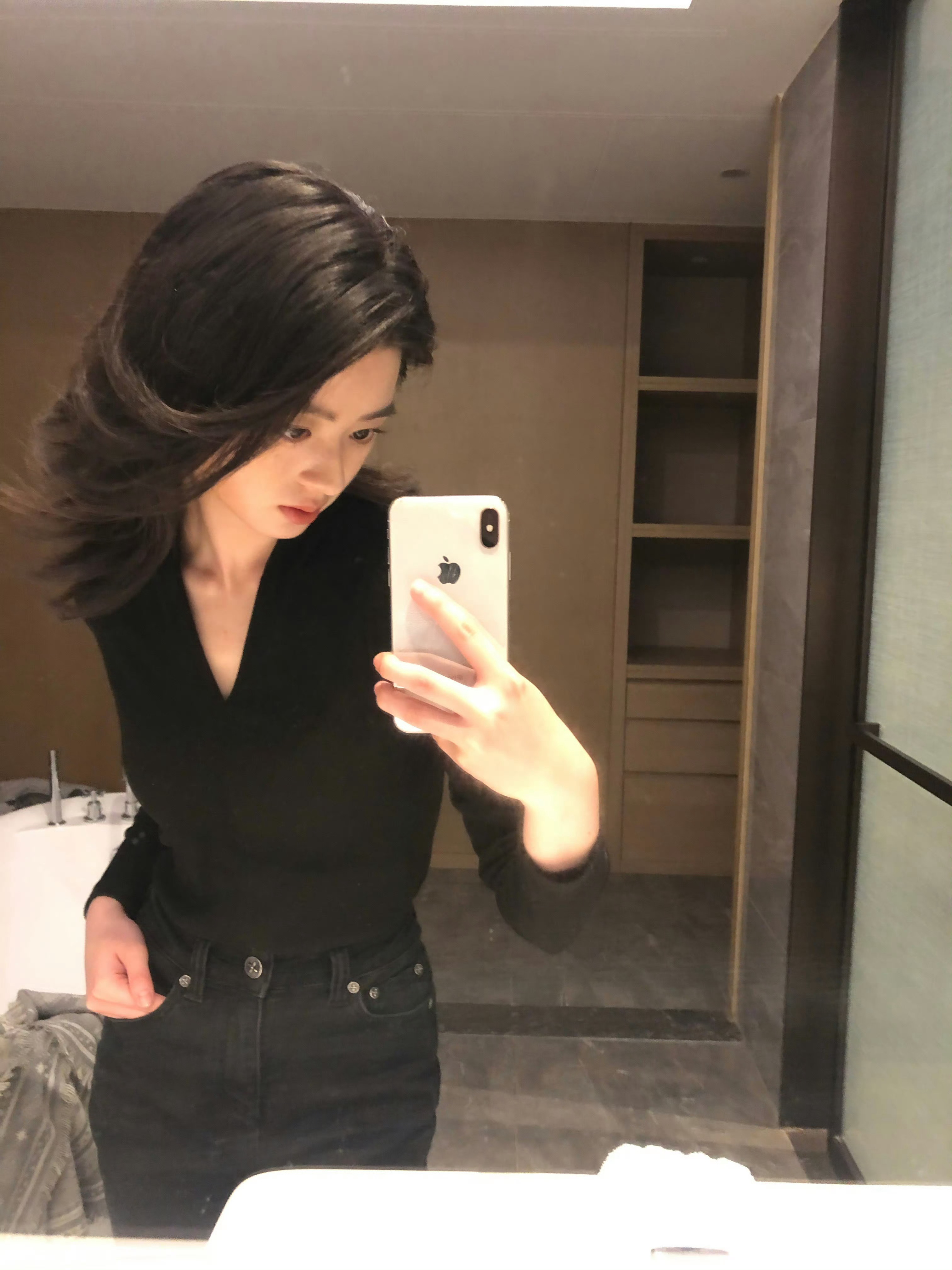 羡慕黄杨钿甜每天照镜子就能看见世界上最美萌的脸呀！ 