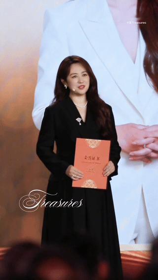 马丽成功女人的背后是她自己马丽的荣光全是自己拼的，新身份太牛了，坐等姐姐的新作品