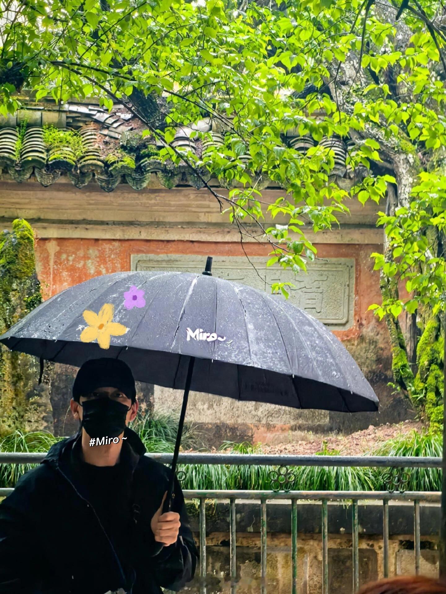 求李现高精力教程李现两天打卡了四个寺庙李现摄影特种兵