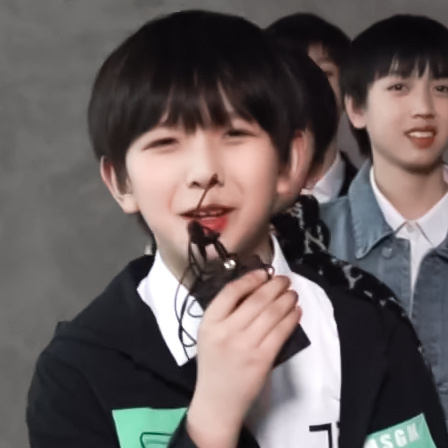 ˃̣̣̥᷄ ⚇ ˂̣̣̥᷅  感觉自己每天好呆萌，好懵比呀，怎么就活成这样了？好