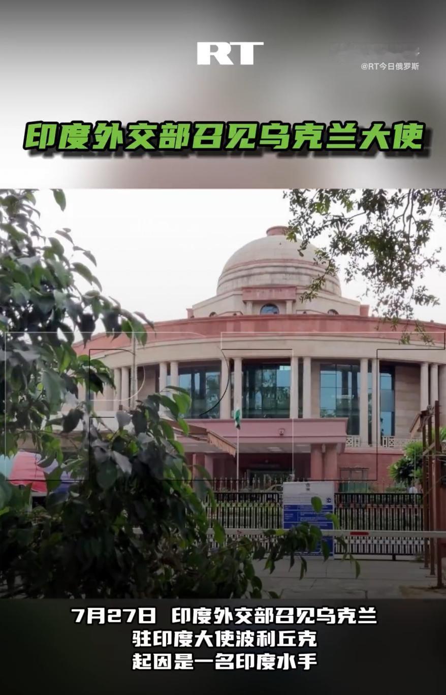 7月27日，金狮子号终于还是沉了。这艘挂着几内亚比绍旗帜的散货船满载着玉米从切尔