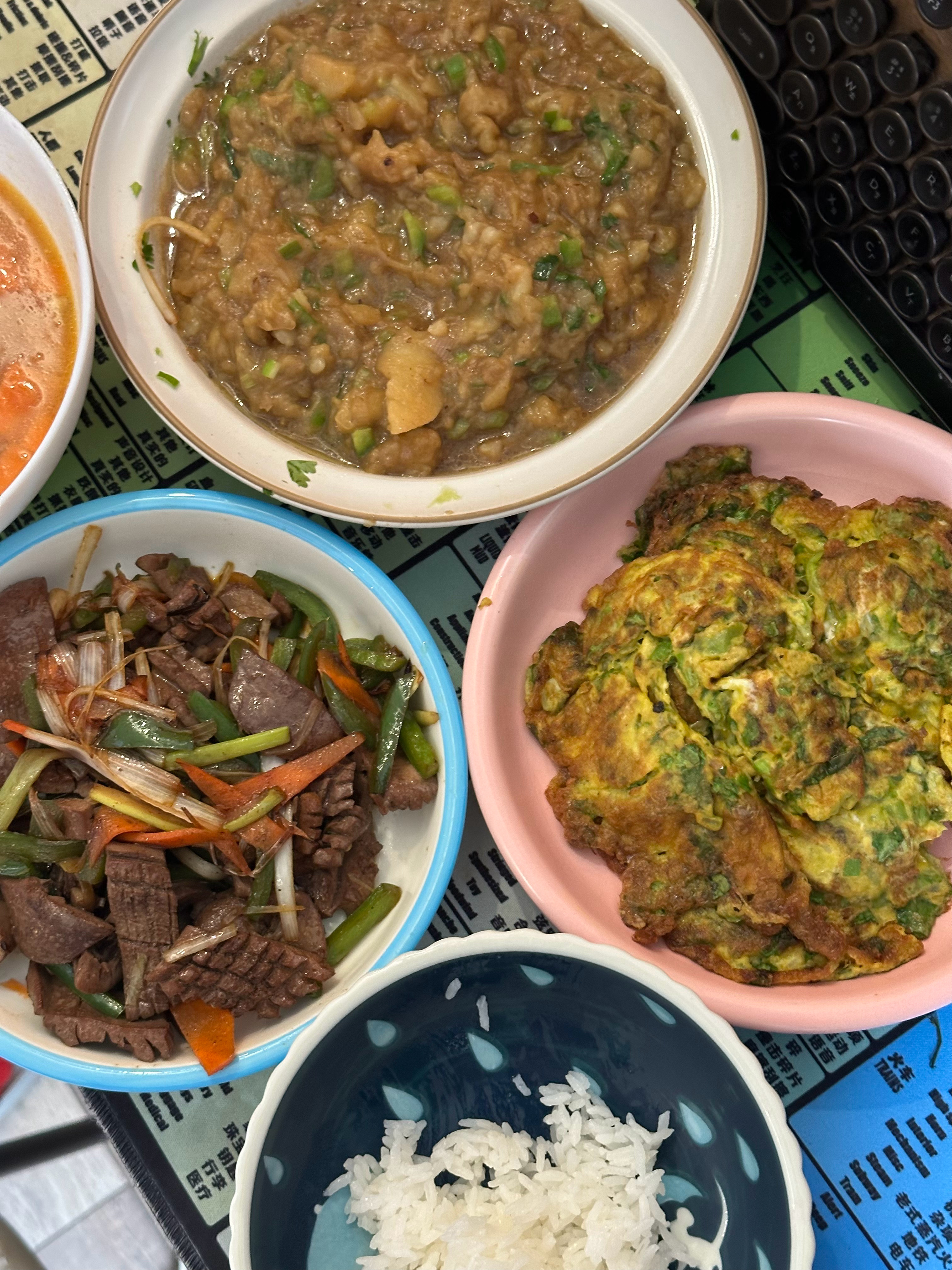 吃饭啦。 