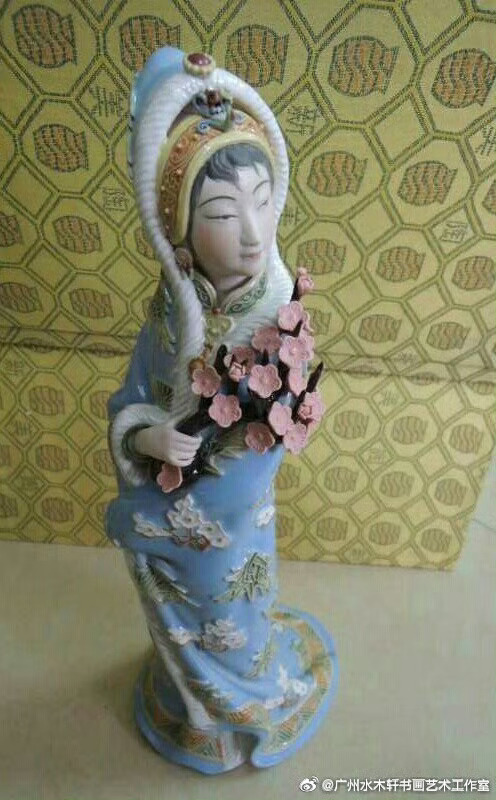 中国古代四大美女（佛山石湾陶瓷公仔，佛山市石湾美术陶瓷厂出品）。 