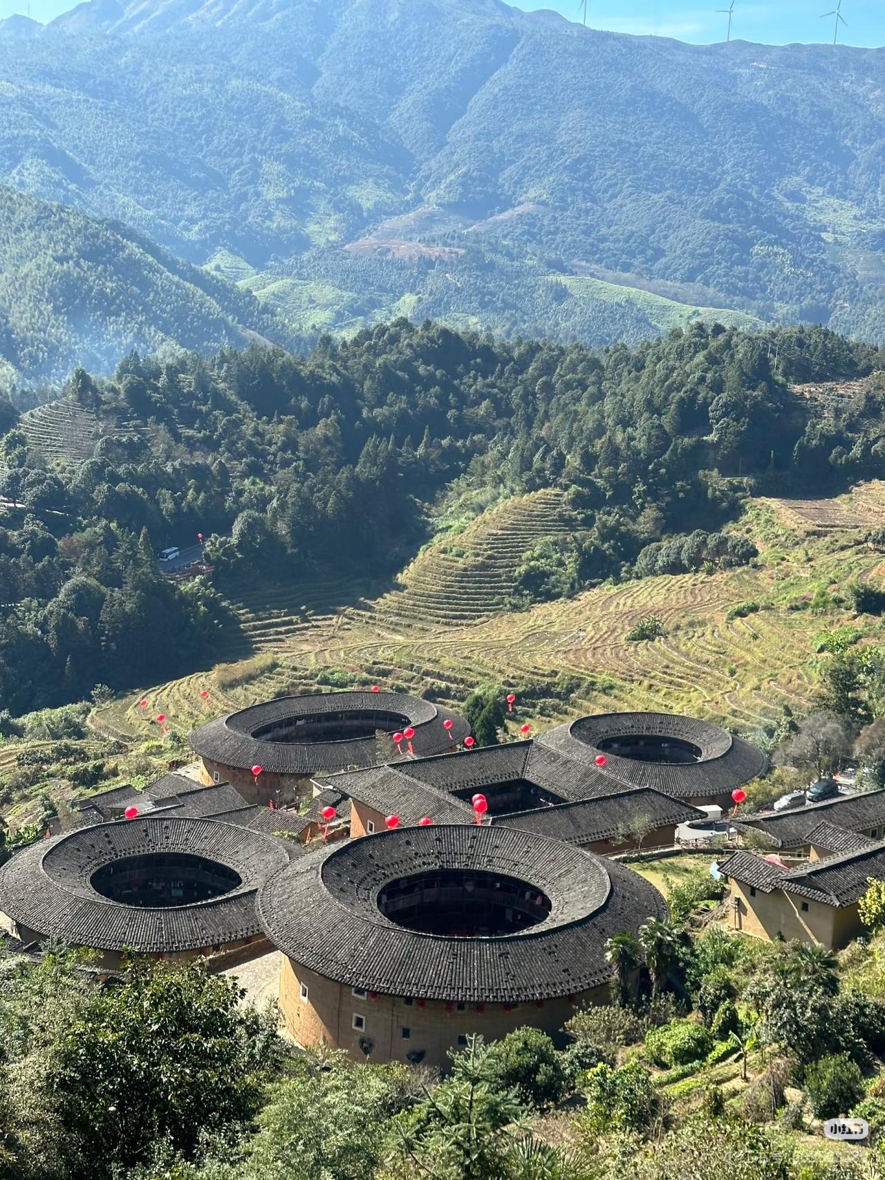大鱼海棠的梦境与现实，原来是这样的
总要去趟福建土楼吧，去看梦里的大鱼海棠
“椿