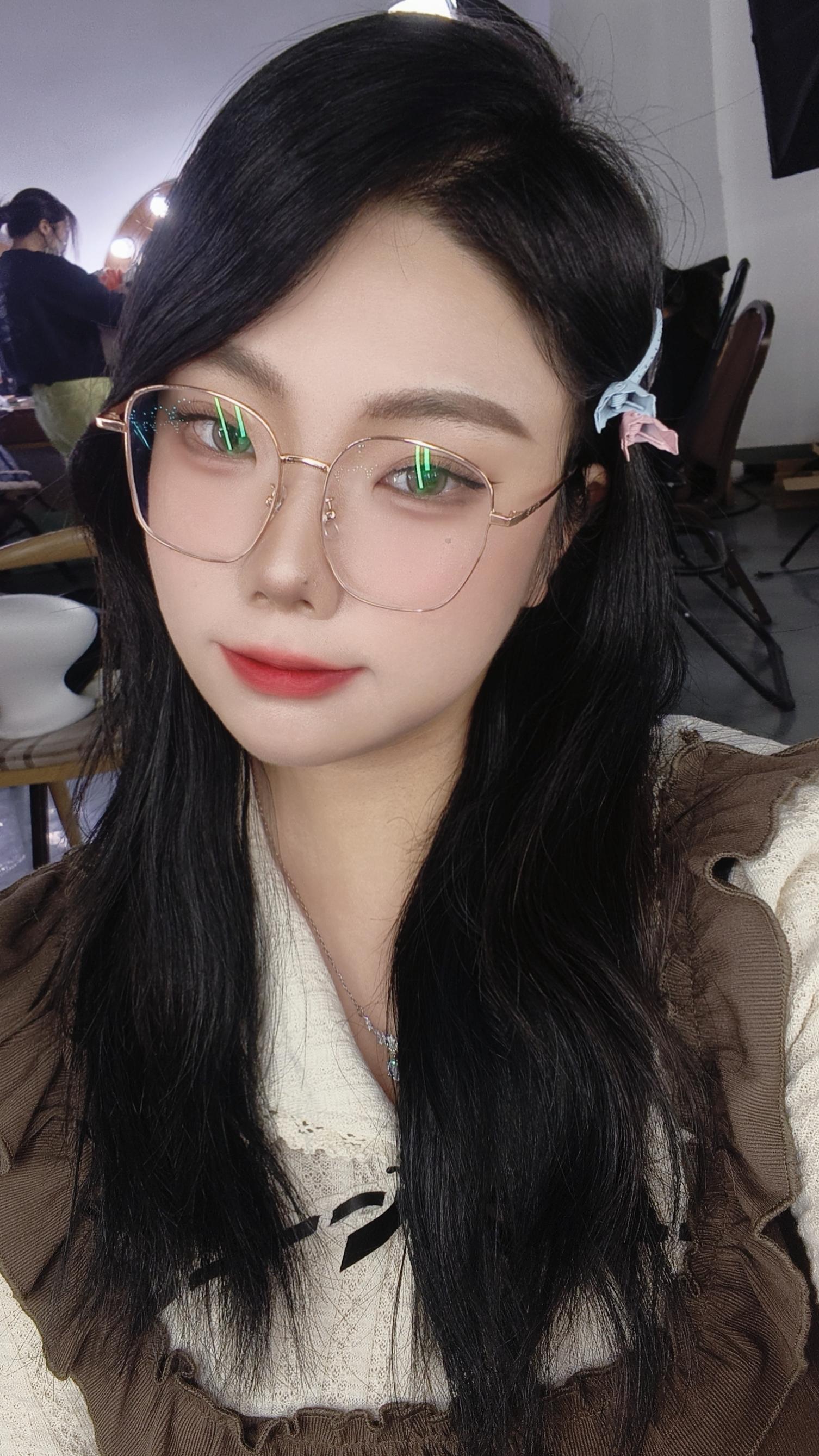 日常生活 老花镜 自拍自拍自拍 今日妆容