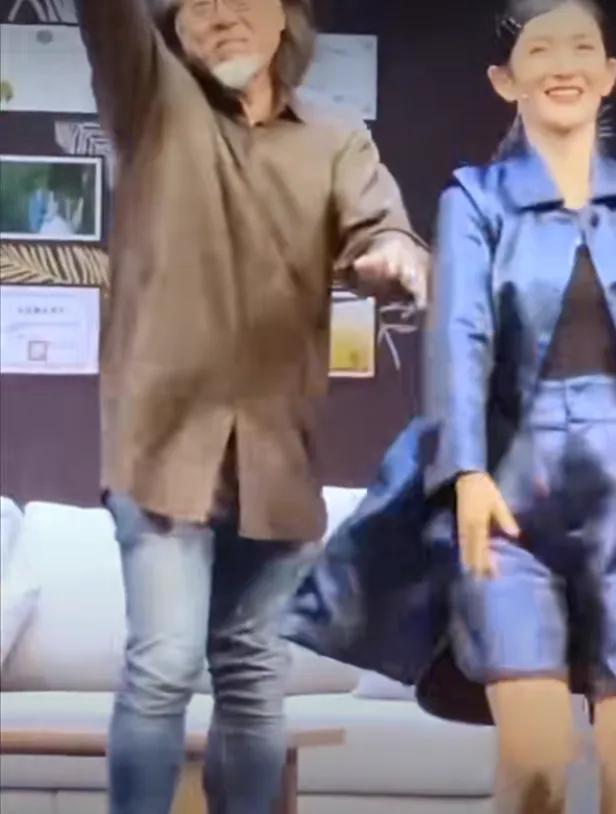 谢娜首次出演话剧，当男主角出现的那一刻，全场观众都沸腾了！为了给朋友一个机会，她