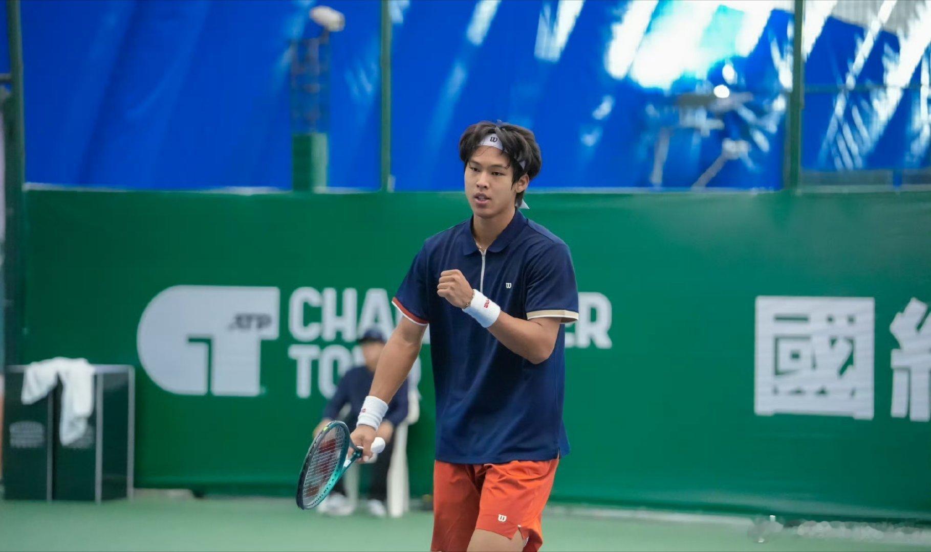 ATP250🇭🇰香港站资格赛决胜轮🇨🇳周意6-4/4-6/3-6🇨🇱