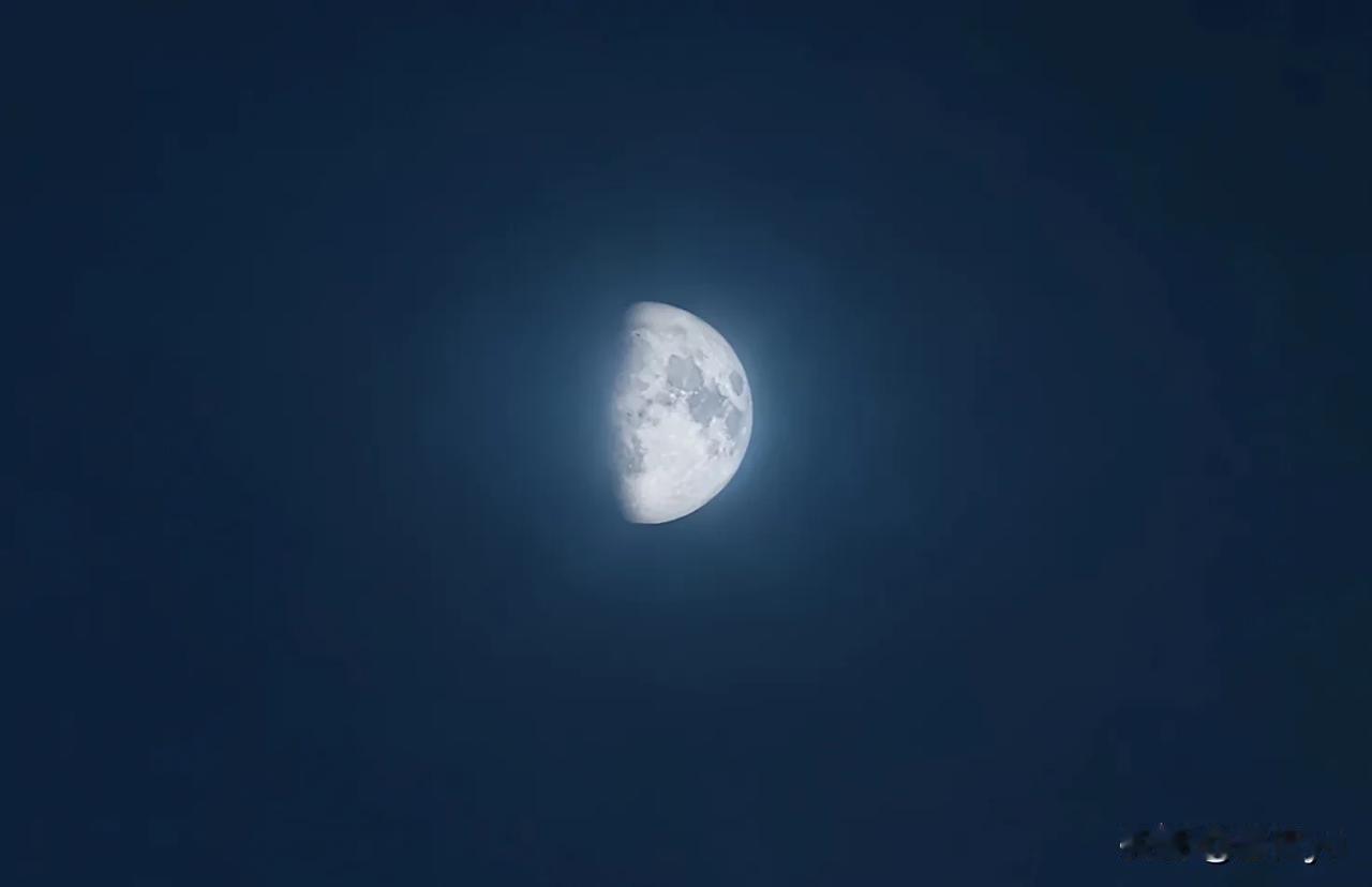明月含情万水幽