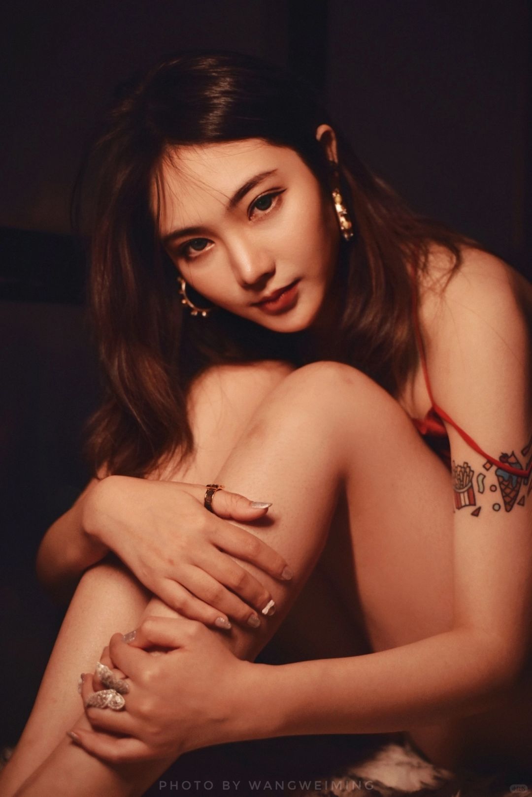 我怎么觉得她像一个小狐狸呢。 ​