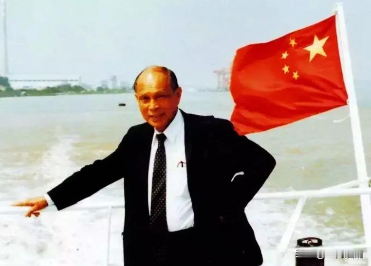 1983年，白天鹅宾馆开业时，霍英东邀请了很多广东省内的领导出席，但很少有人回函
