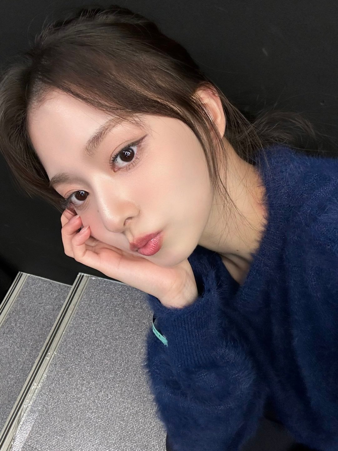 李娜炅[超话]🐣蜜桃笑颜李娜炅 [图片]250425 官X更新[💌] Sup