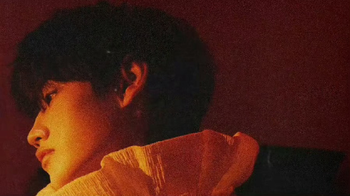 刘彰这 EP 预告有点东西。先导片里那句"现在我要再听一遍说你只爱我"，旋律钩子