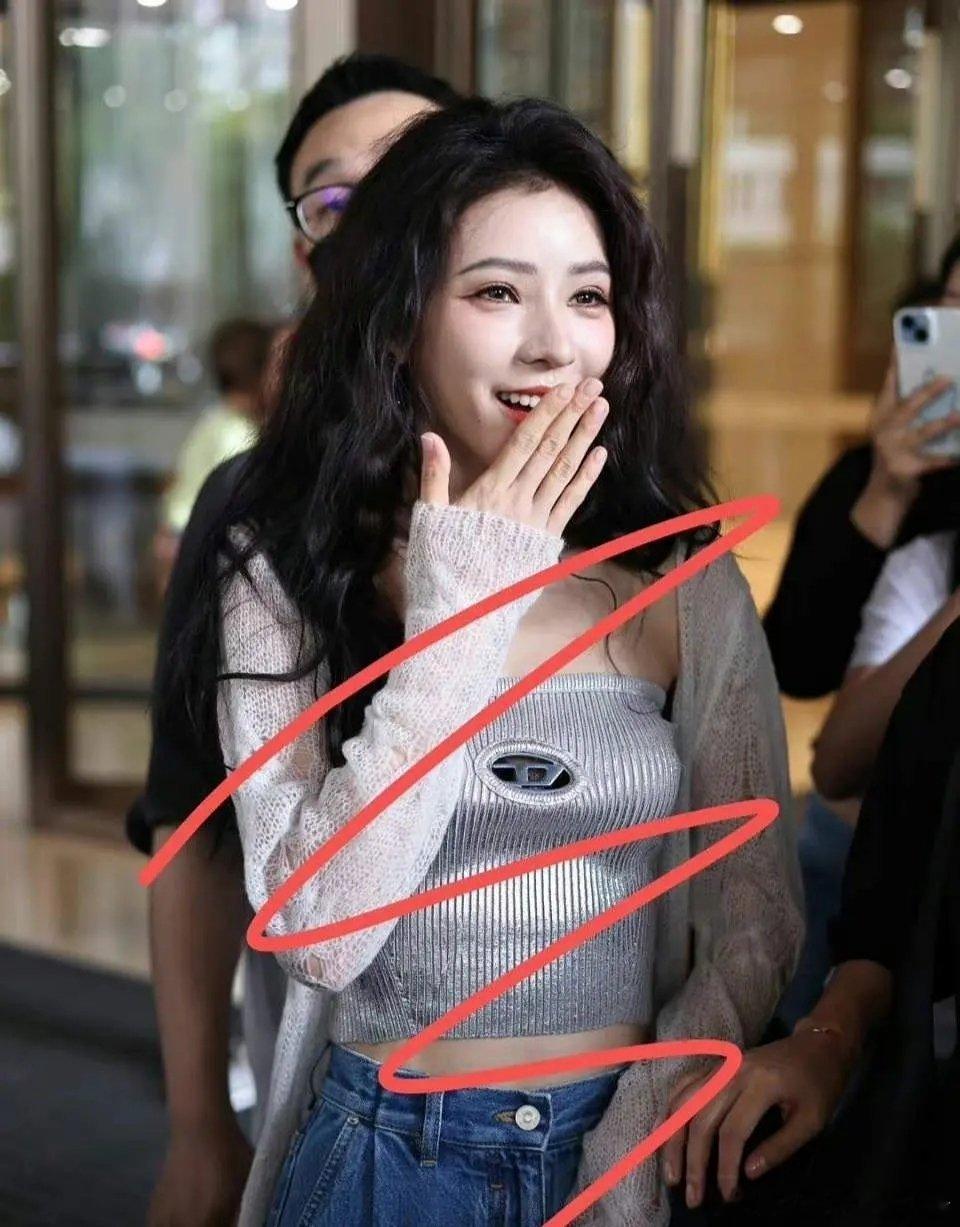 真有人相信张予曦这张脸没do吗？ ​​​