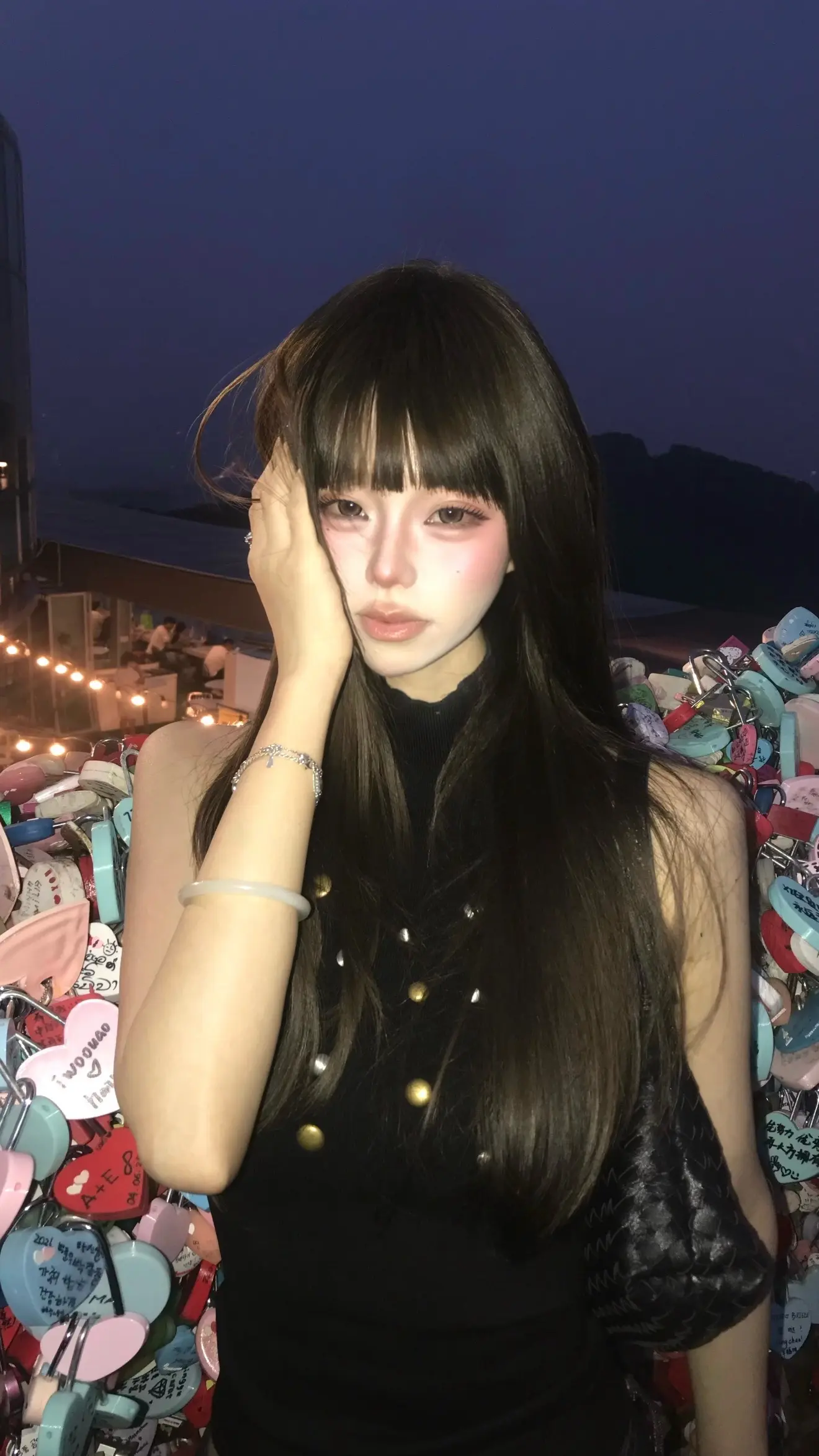 那就诅咒我们都幸福吧