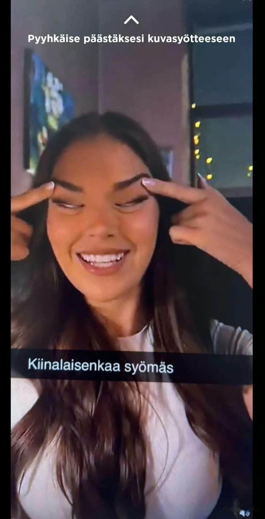 芬兰现任“芬兰小姐”萨拉·扎菲斯于周四被剥夺芬兰小姐头衔。加冕冠军头衔后仅三个月