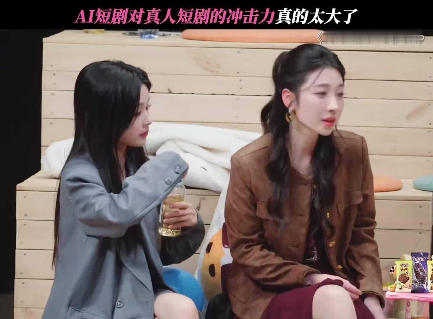 短剧演员的产量要放十年前早就被当成劳模行业写进报道了，一年几十部片子，一部拍十来