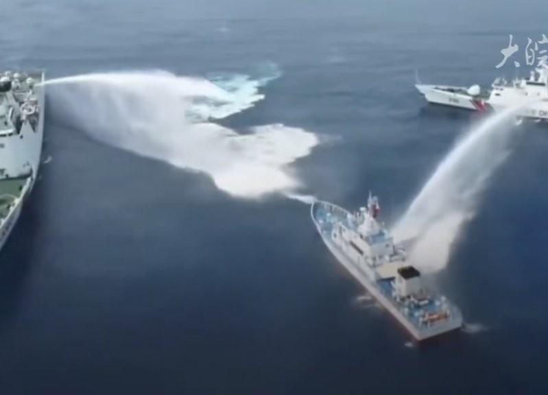 前几天人民海警在钓鱼岛使用大口径水炮驱逐非法的日本船只，那叫一个爽，水炮口径比以