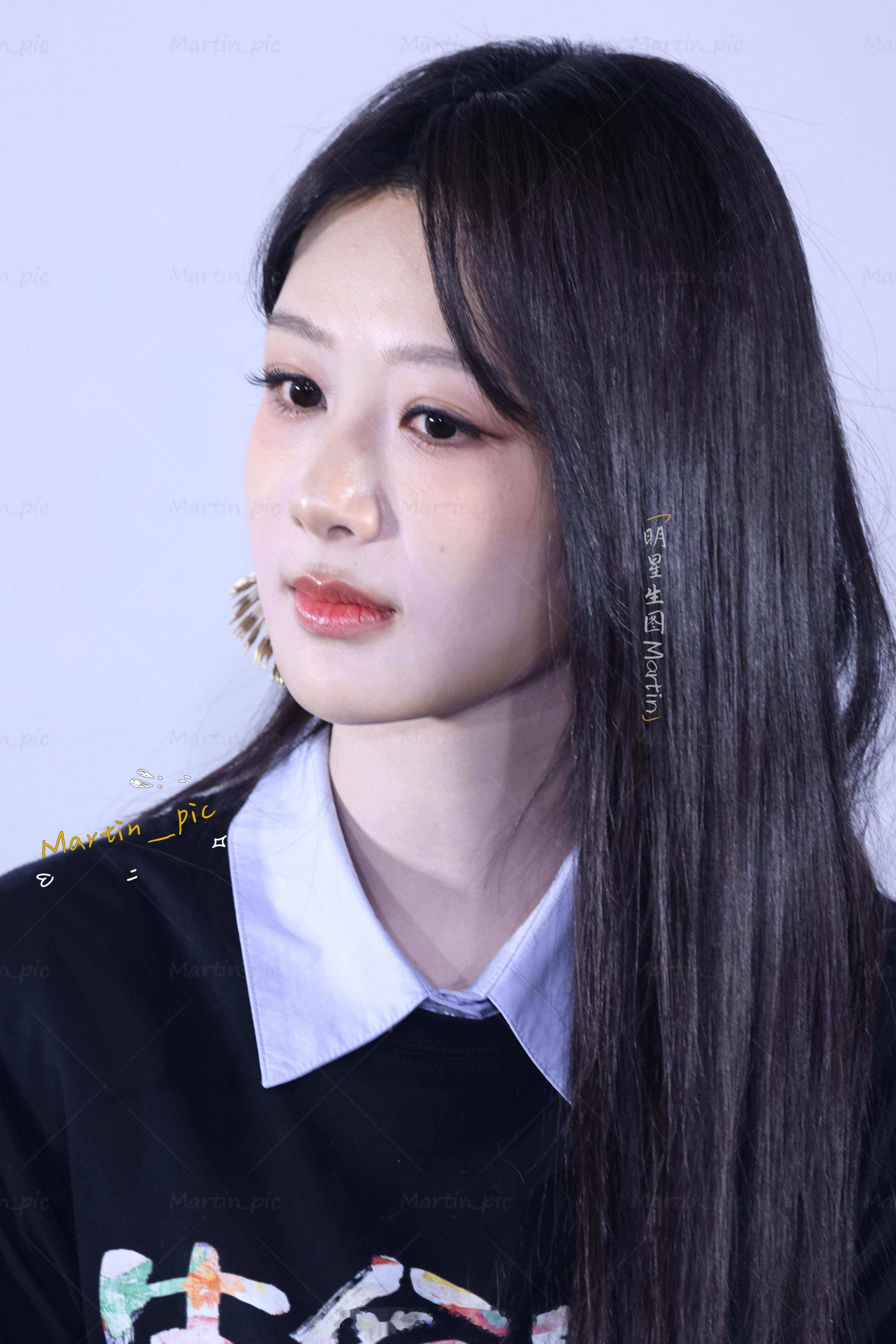 杨紫 杨紫生命树发布会生图生图直出的美貌 杨紫今天的状态也太好了吧杨紫突然笑的这