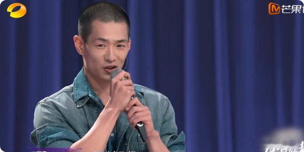 要不是寸头我以为杨洋呢 声鸣远扬卢飞扬开口瞬间懵了！和杨洋同款低音炮，高个子挺拔