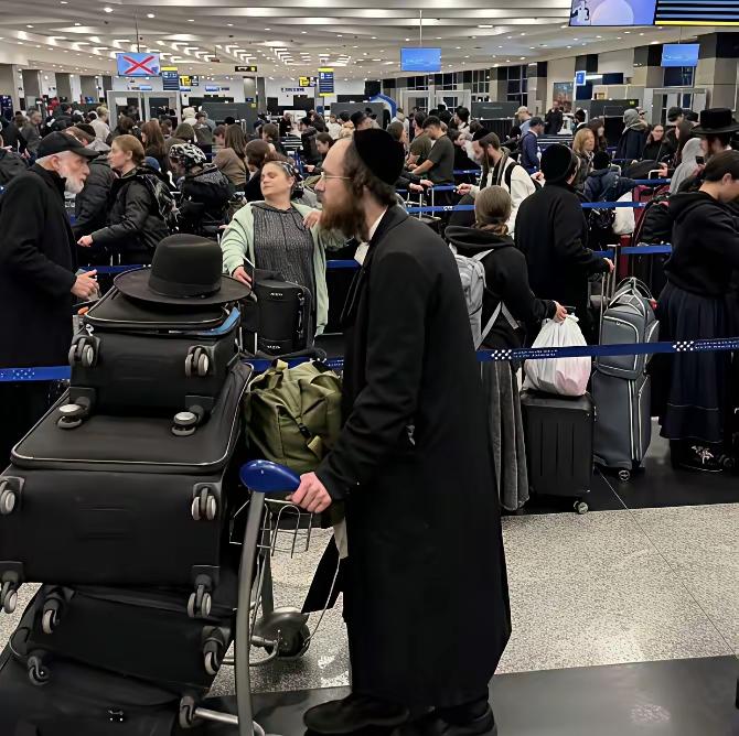 [月亮]犹太人正以前所未有的数量逃离以色列！
2026年3月8号开始，特拉维夫的