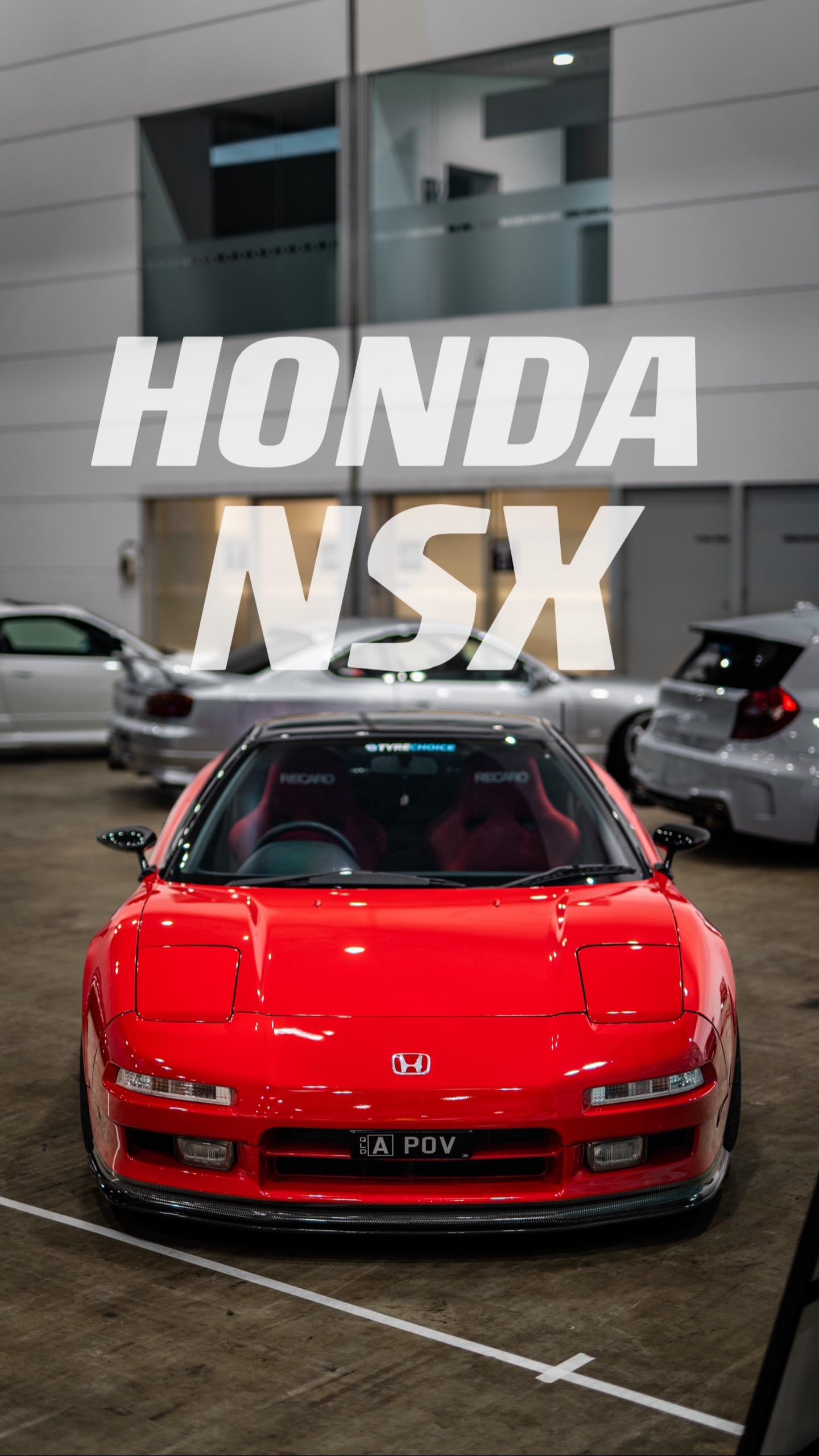 东瀛法拉利。当年本田为了对抗法拉利而设计的第一代NSX NA1，颜值放到现在也依然不会过时，其搭载了一台6缸3.0升的自然吸气发动机，峰值马力可以迸发出265匹马力