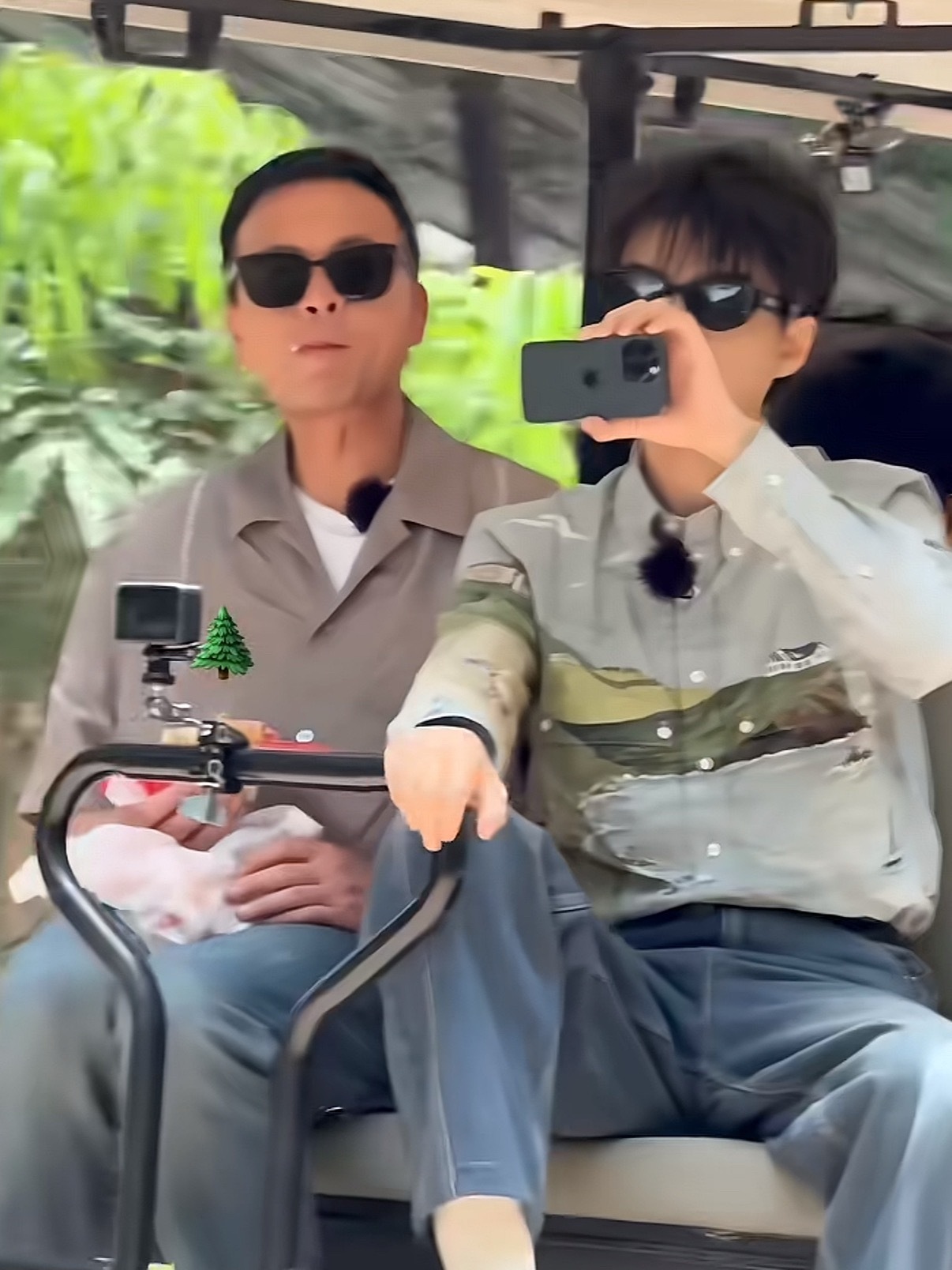 好想坐在王总身边这样无忧无虑地吃汉堡。王俊凯 中餐厅10