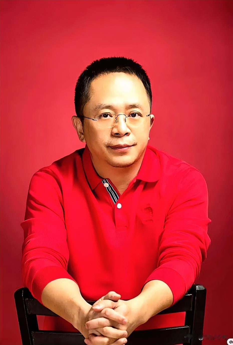 现在最烦恼的人应该是周鸿祎了吧？
他烦恼的不是AI大模型怎么赚钱，
也不是算力成