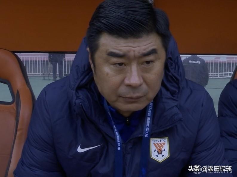 山东泰山想复制青岛西海岸模式…据悉，山东泰山新赛季教练配置计划是韩鹏+外籍助教，