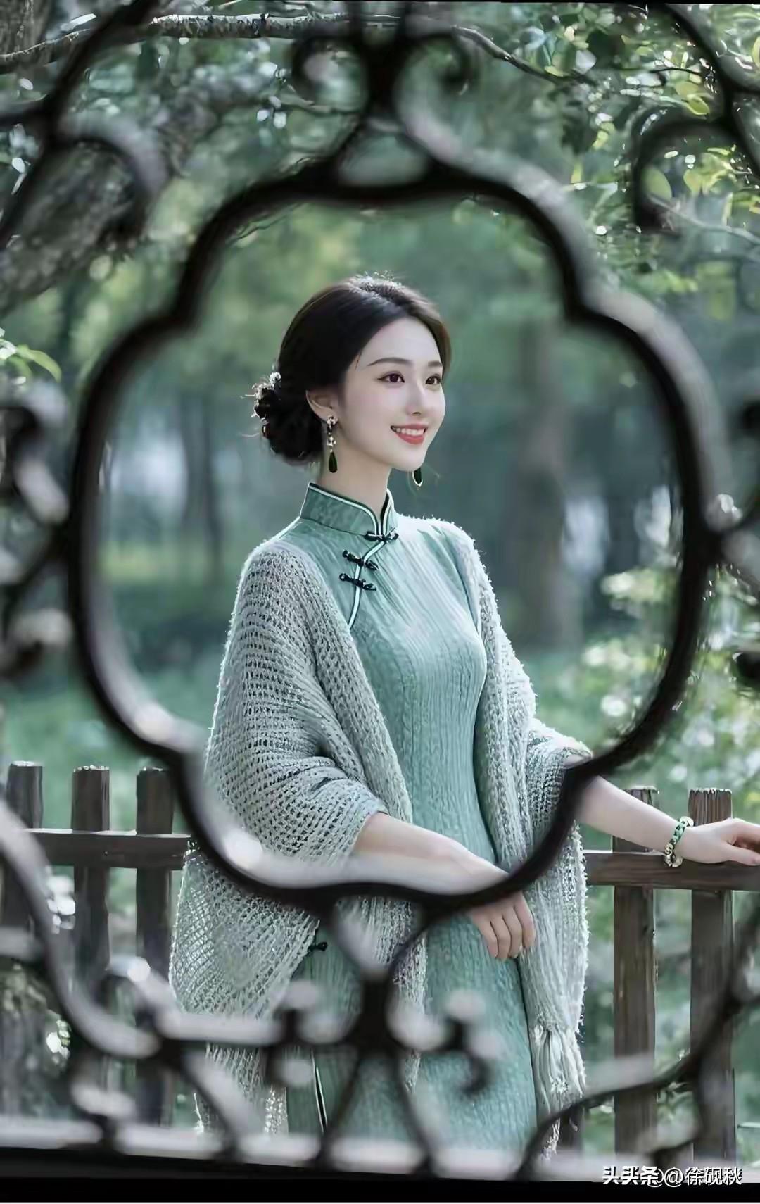 旗袍雅致，国风古韵。
历史悠久，文化传承。
贴身裁剪，凸显性感。
美在端庄，美在