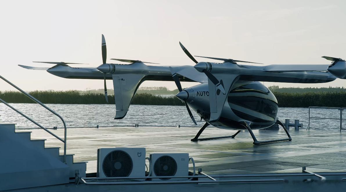 峰飞航空科技正式发布全球首个“海空一体低空经济解决方案”——由“零碳水上机场”与