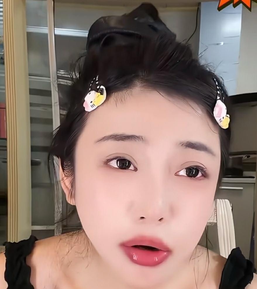 这姐精神状态太超前了！她说内娱没有我喜欢的小鲜肉了，我喜欢的全被我搞完了。翻译一
