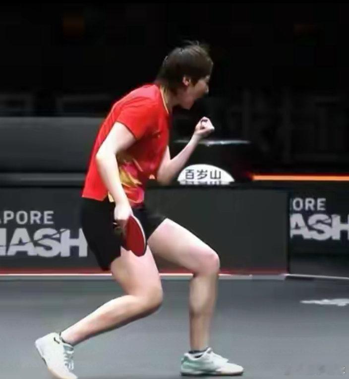 女单冠军出炉：王曼昱4-2胜蒯曼 蝉联WTT总决赛女单冠军 北京时间12月14日