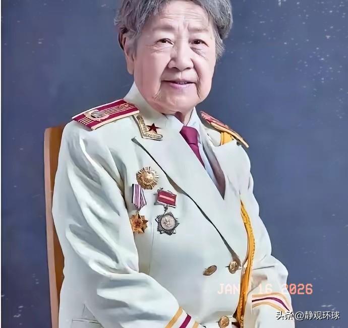 92岁的陶玉玲离世，
看到了她的情况，我破防了。
她虽然活到了92岁高龄，值得庆