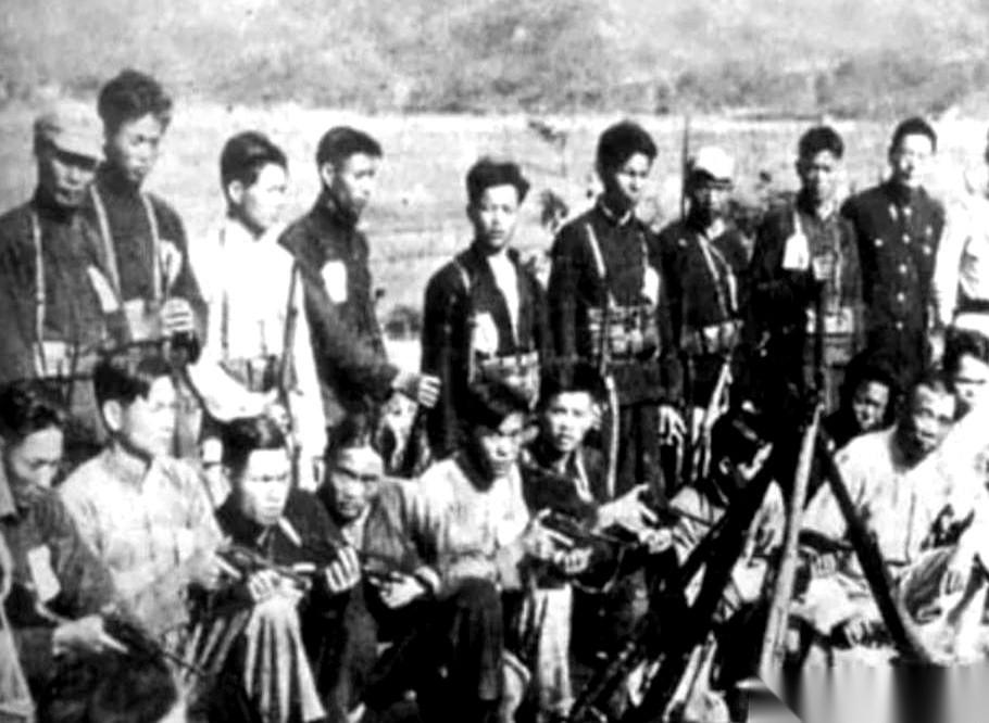 我有时候真的怀疑，有些人的身体里是不是住着神仙。
1950年，海南岛。四野的精锐