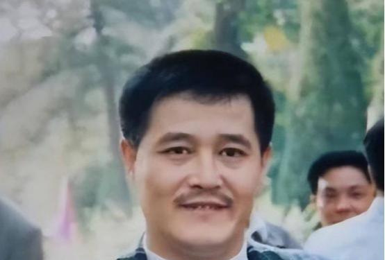 1991年， 赵本山 对原配 葛淑珍 说：“我们离婚吧！”葛淑珍很平静：“离婚可