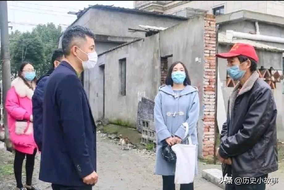 万万没想到，河南人杨术强，长年在杭州捡收废品为生，靠此为家人谋生。在他家里，一共