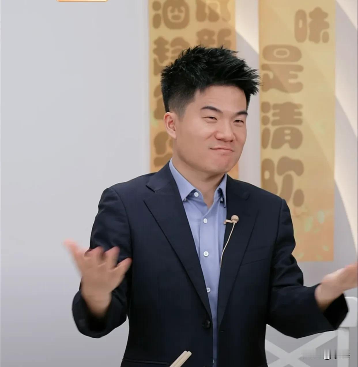 与辉同行阅山河11月26日正式开启山东行
董宇辉昨晚直播时说，再见面是5天后
山